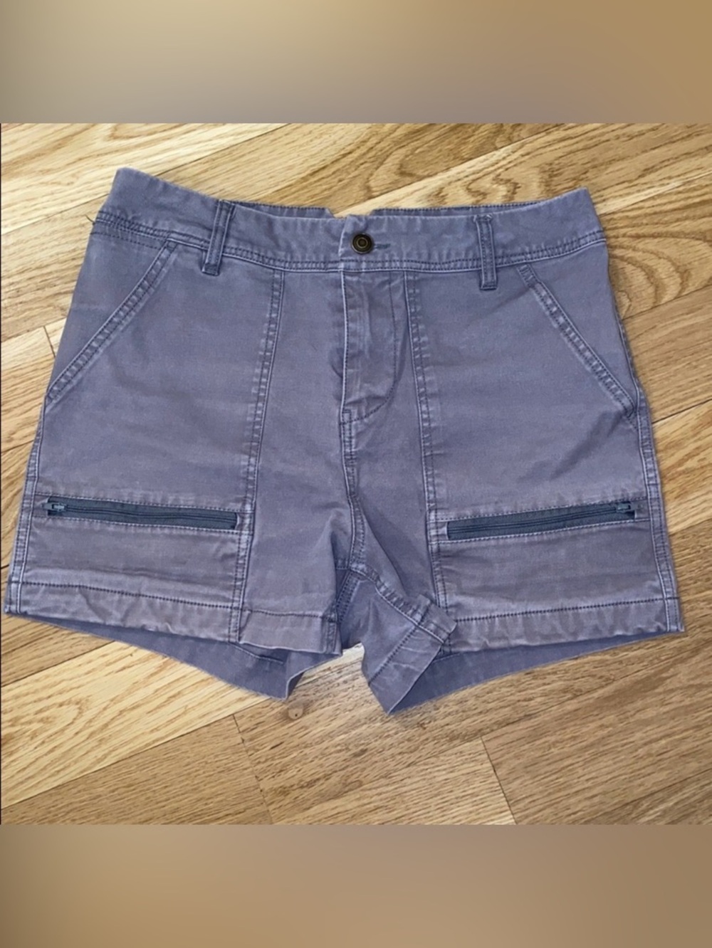 Mountain and Isles Women's Cotton Canvas Short in Gray - Size: 4